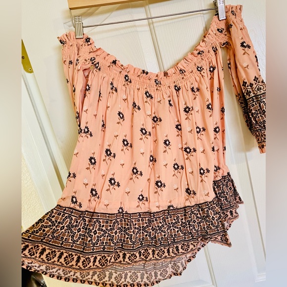 EUC Spell & the Gypsy Collective Sundown Lionheart Off Shoulder Top - Picture 14 of 17